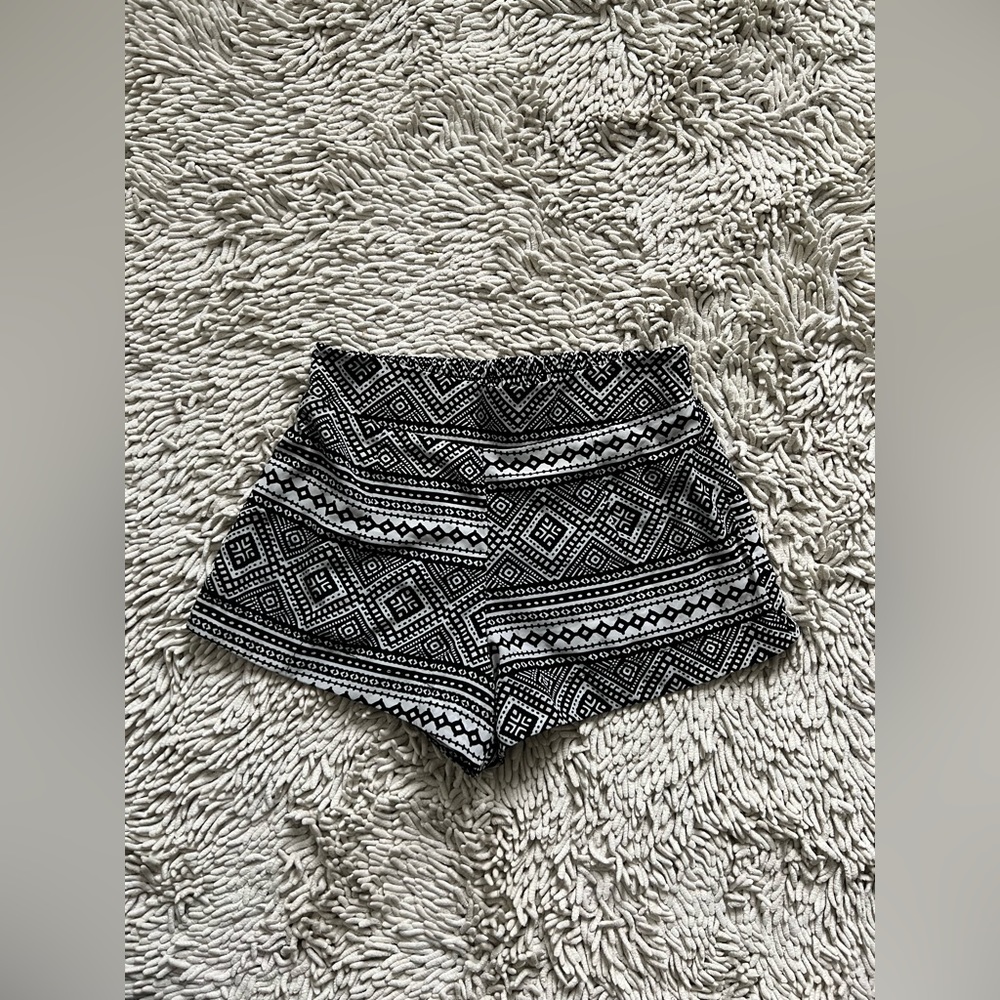 Limonata Women’s Shorts - Black and White - Size Small